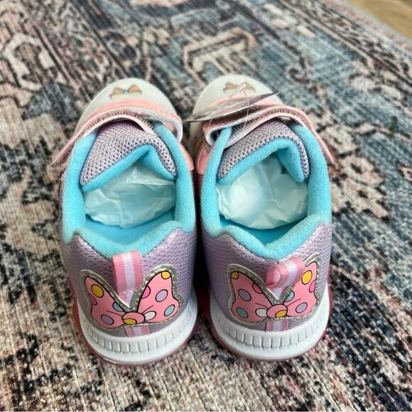 NEW Girls Disney Junior Pink Minnie Mouse Sparkle Light Up Sneakers Size 11 NWT - Picture 6 of 13